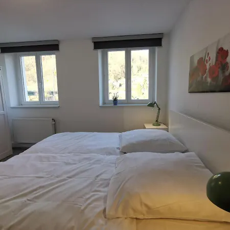 Flussufer - Altstadt Apartment Neckargemünd